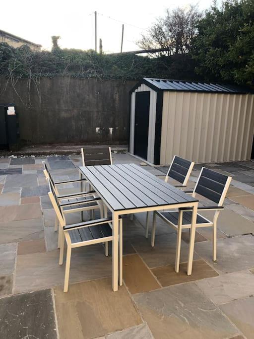 Townhouse Clifden: Located In The Heart Of Connemara别墅 外观 照片