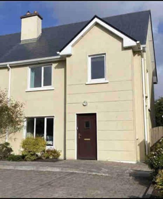 Townhouse Clifden: Located In The Heart Of Connemara别墅 外观 照片