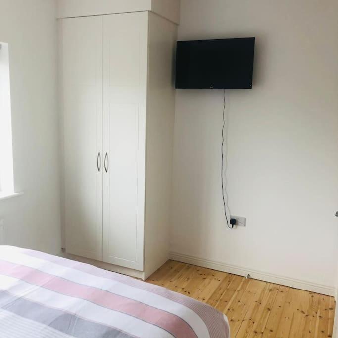 Townhouse Clifden: Located In The Heart Of Connemara别墅 外观 照片